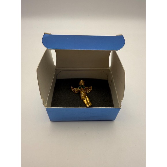 Vintage Avon Shamrock Angel Pin 2005 – Irish Themed Collectible Brooch - Picture 4 of 10